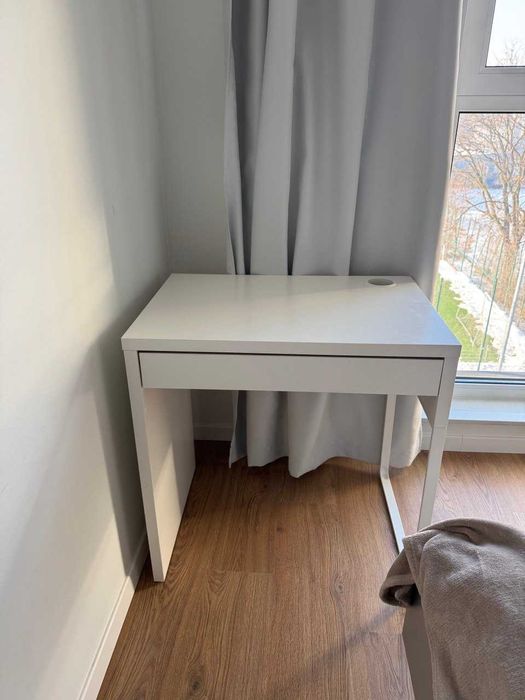 Biurko biale Ikea, stan idealny