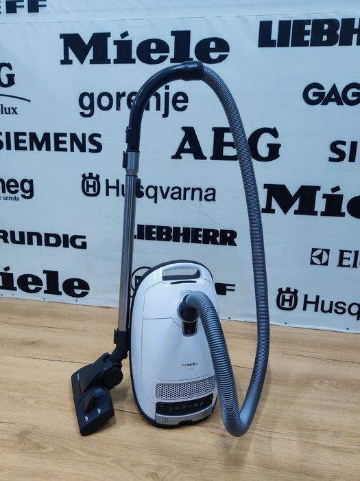 Потужний пилосос Miele™ S8340 Power Line. Made in Germany.