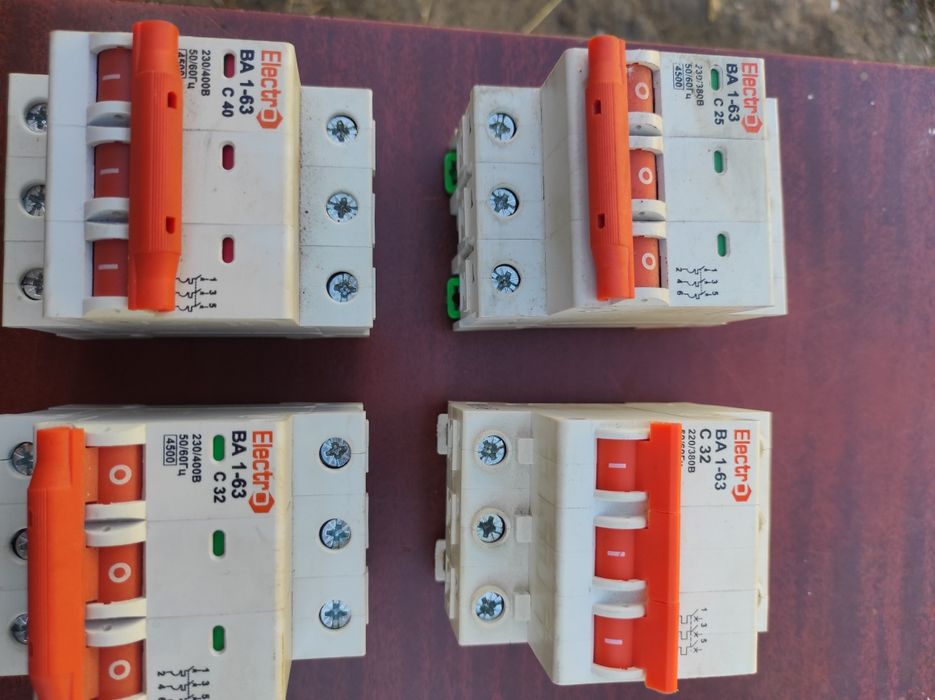 Автомати нові 3 контактні