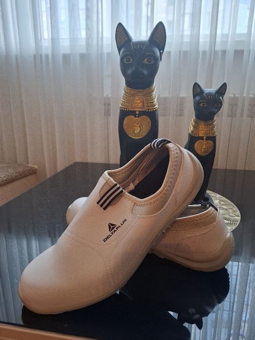 Рабочие ботинки с металлическим носком