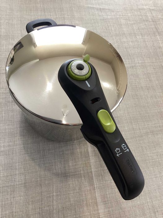 Panela de Pressão TEFAL Neo (6 L)