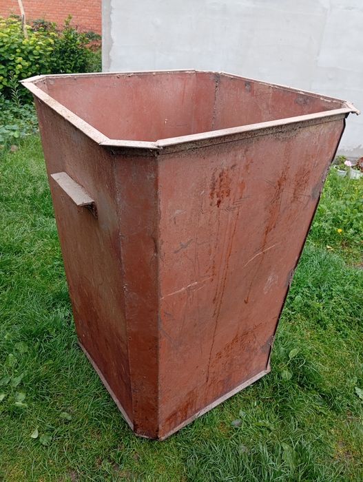 Бак для зерна,сміття, тощо
