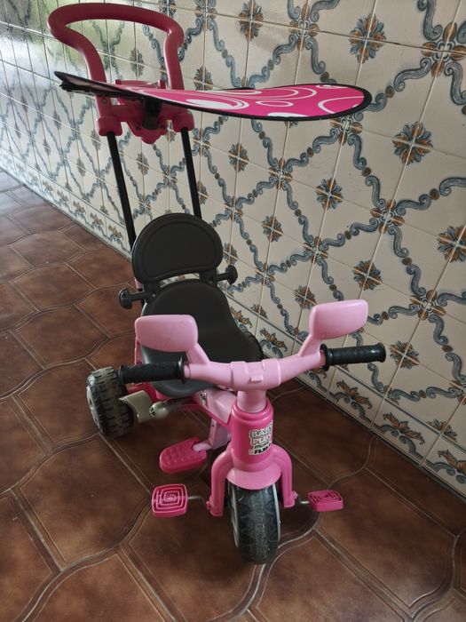 Triciclo de menina Feber