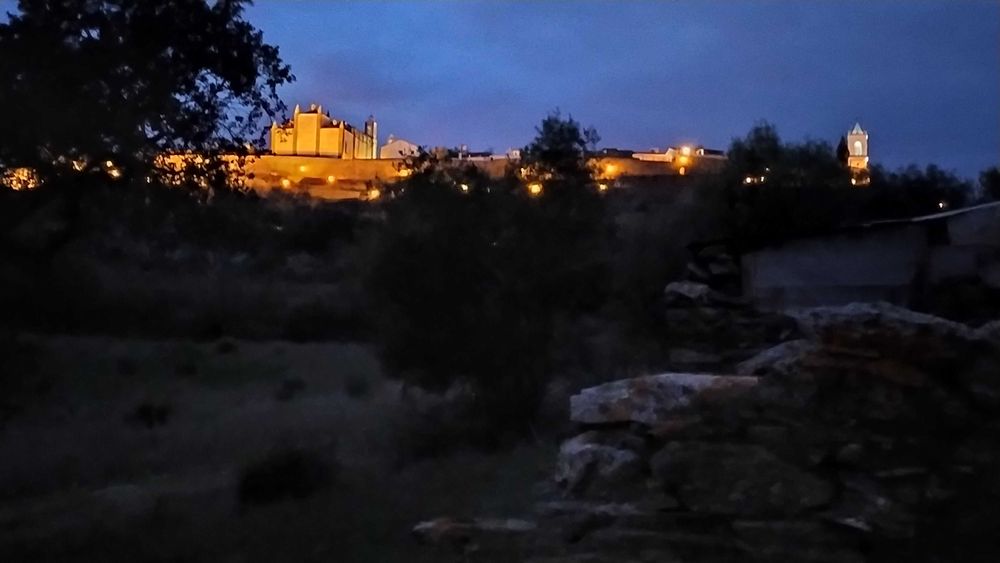 Monsaraz O sítio único e paradisíaco quinta com ruína para reconstruir