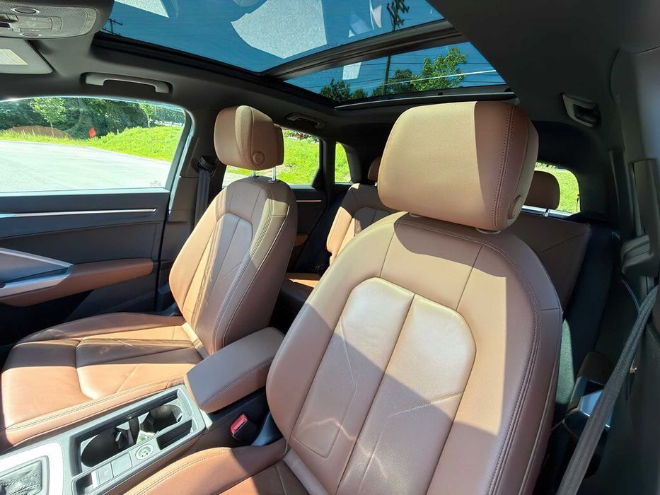 Audi Q3      2022
