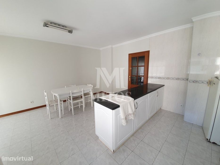 Apartamento T4 mobilado - Darque