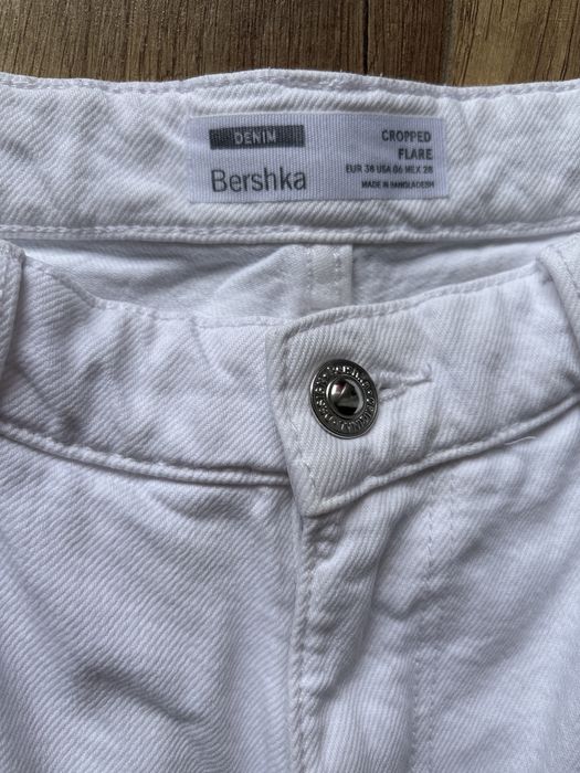 Spodnie jeansowe damskie białe rozmiar 38 M Bershka