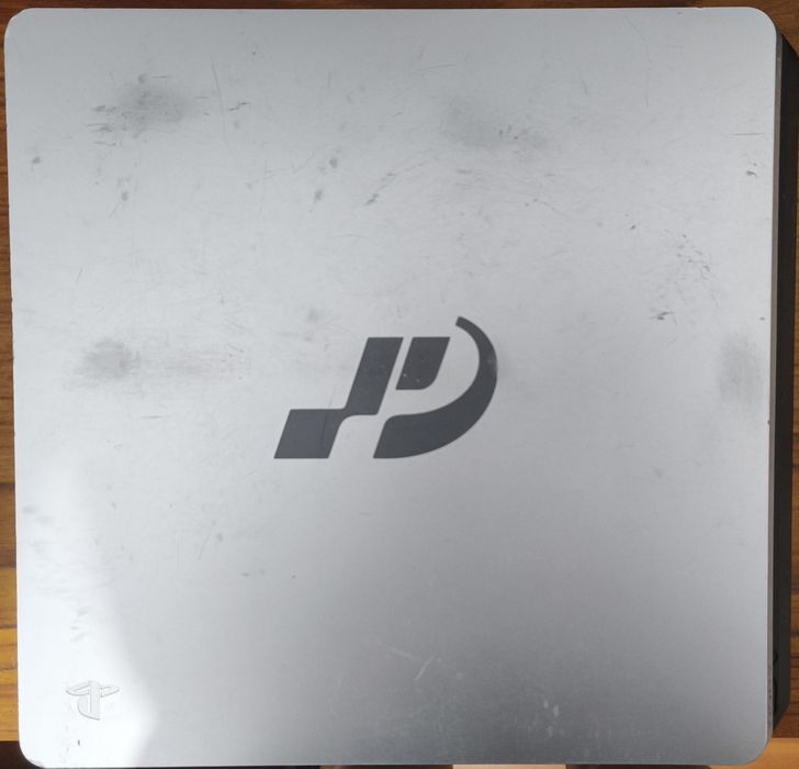 PlayStation 4 Slim Gran Turismo Sport (Edição Limitada) 1 TB + 2 Comandos + 7 Jogos