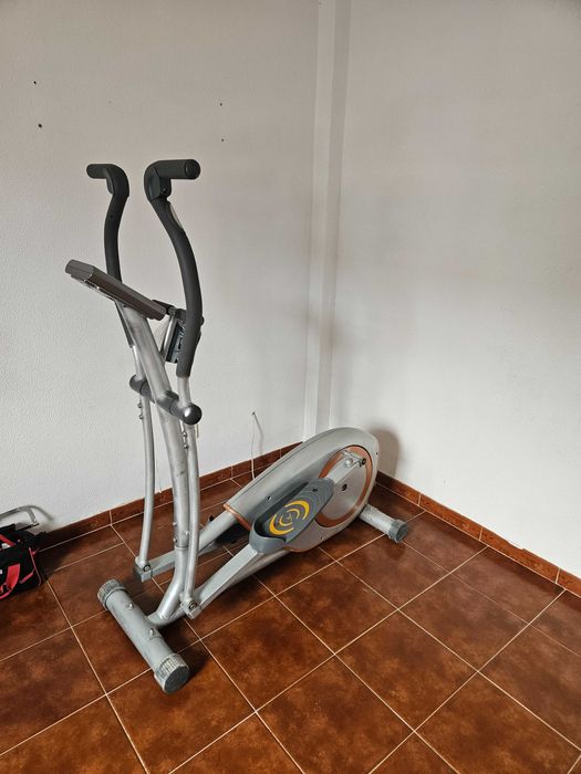 Máquina de Cardio e Manutenção Física – Excelente Estado