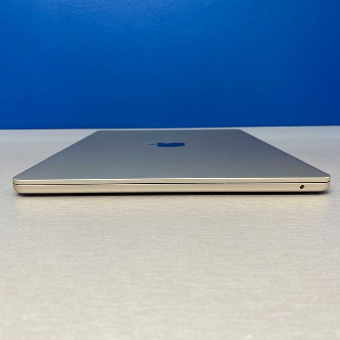 Apple MacBook Air 15.3" (2024) - M3 8-Cores/8GB/256GB SSD