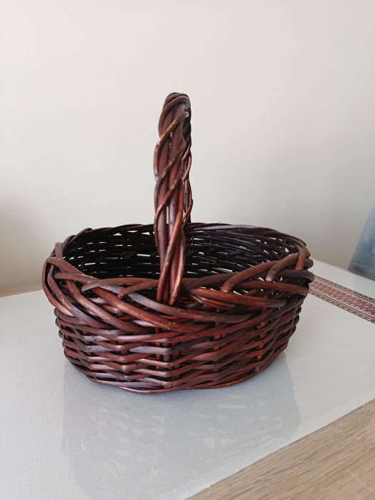 Натуральна корзина з лози