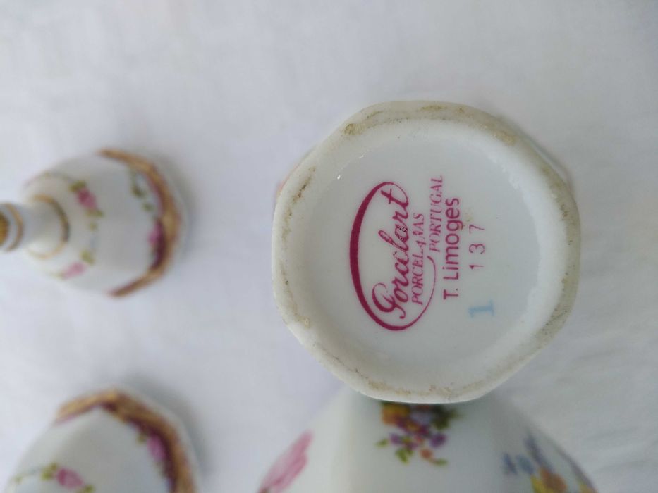 Conjunto de três potes em Porcelana