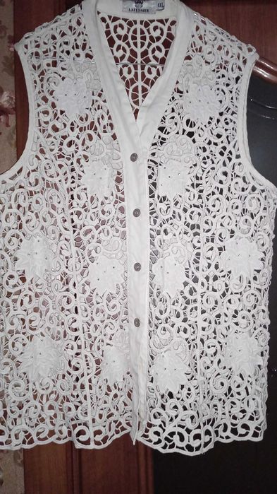 Котонова блуза зі стразами