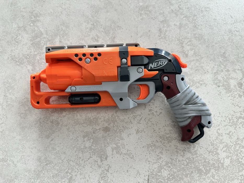 Rewolwer Nerf Zombie