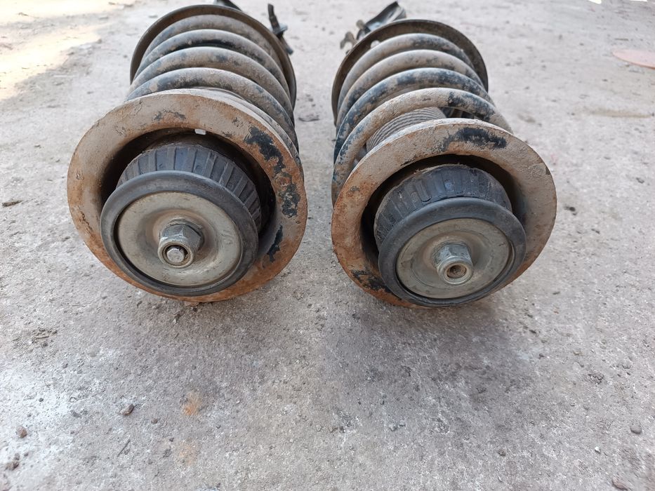 Опель Омега Б.Стойки Омега Б.Продам стойки!