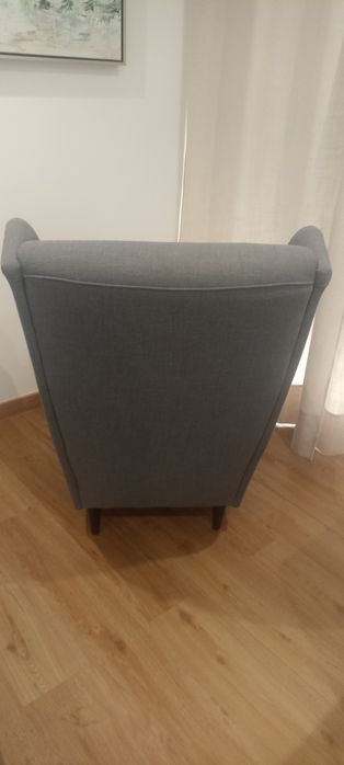 Poltrona e repousa pés IKEA, estado Novo