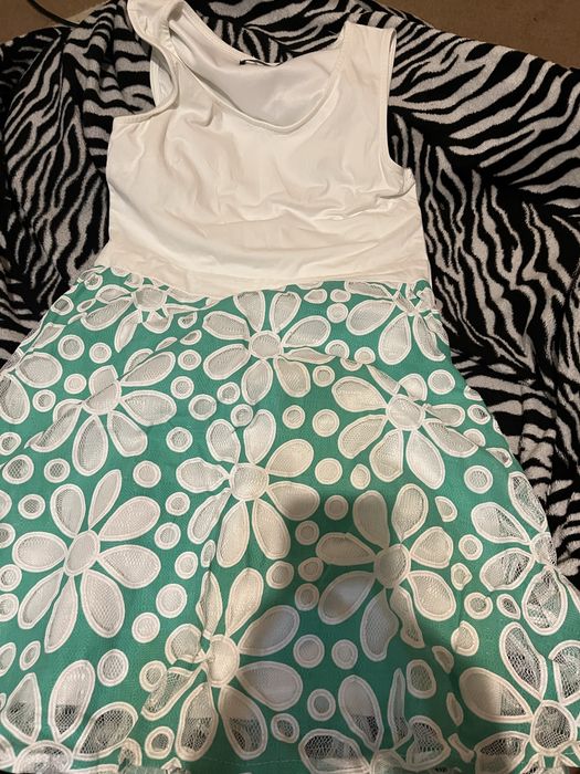 Дуже гарна та ніжна сукня