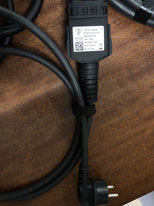 Зарядка Audi e-tron 11 kw 32a 400v три фази повний комплект легке Б/у