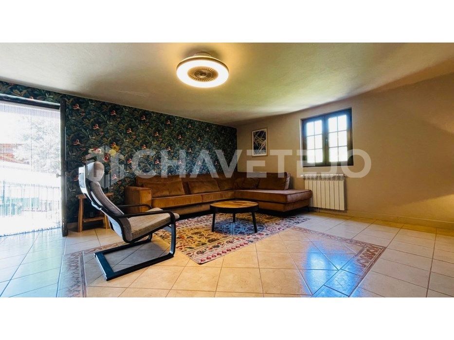 Quinta com 1ha de terreno, casas de hospedes e com vistas deslumbra...
