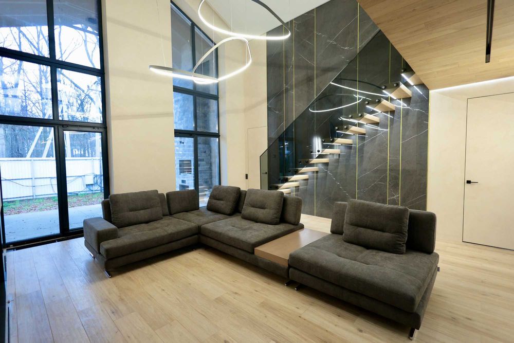 Будинок мрії з ремонтом в КМ в м.Буча, біля ТРЦ Авенір Плаза, 8 соток