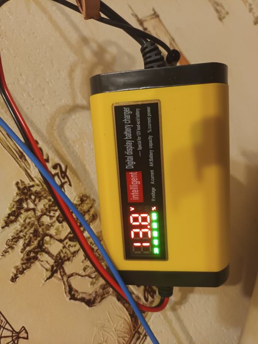 Зарядний пристрій для акумуляторів до 100 ампергодин