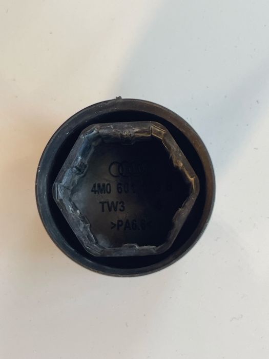 Nakładki nasadki zaślepki na śruby 17mm + ściągacze