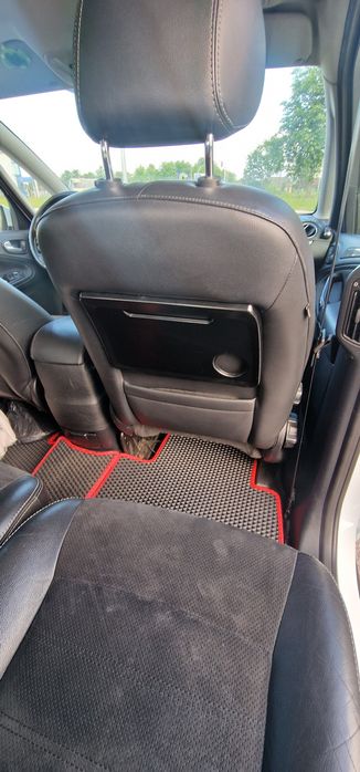 Ford s-max 2014рік