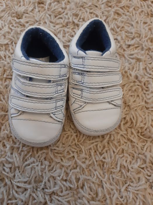 Niechodki buty buciki M&S zestaw 7 par 0-6 miesięcy wyprawka