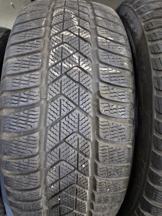 Шина гума 225 45 18 пірелі