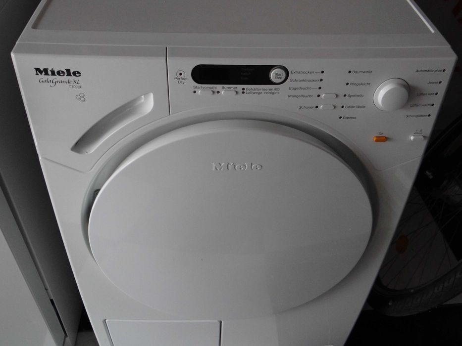 Suszarka  Miele T7946 C  kondensacyjna z pompą ciepła .