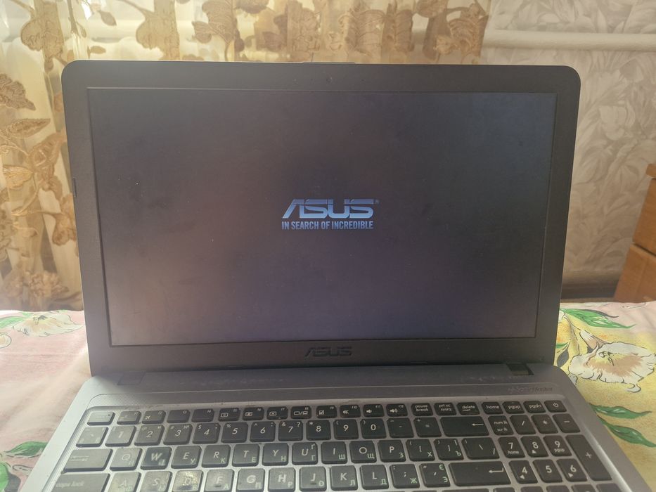 Asus f540m в чудовому стані