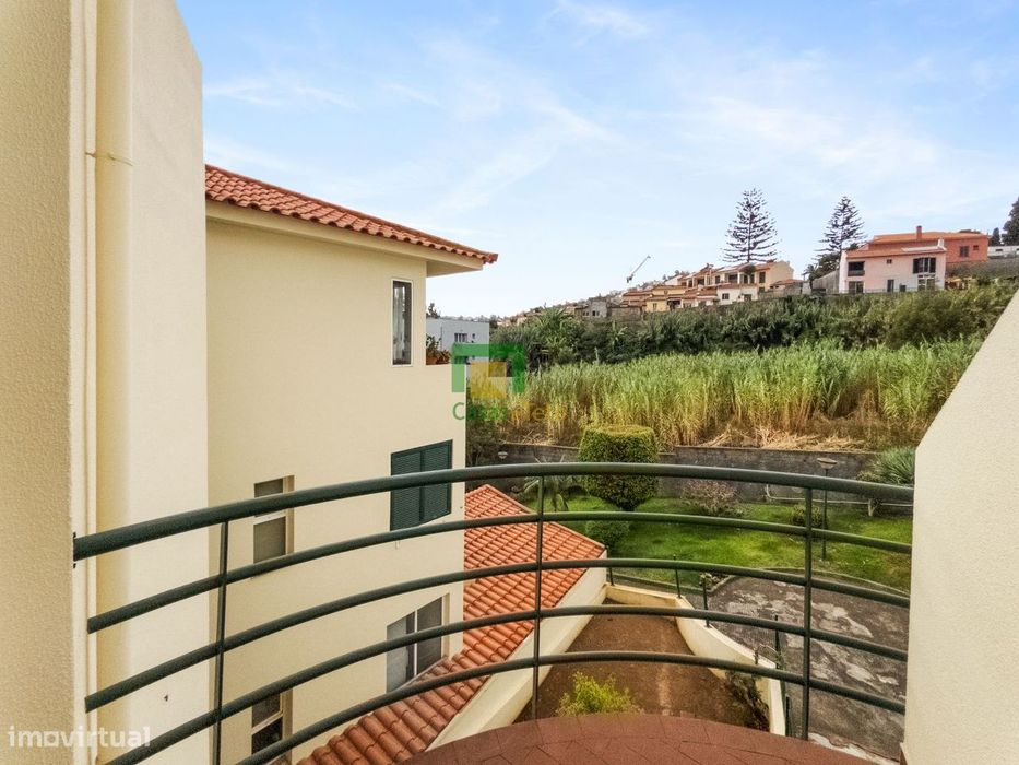 Apartamento T3 Santo António