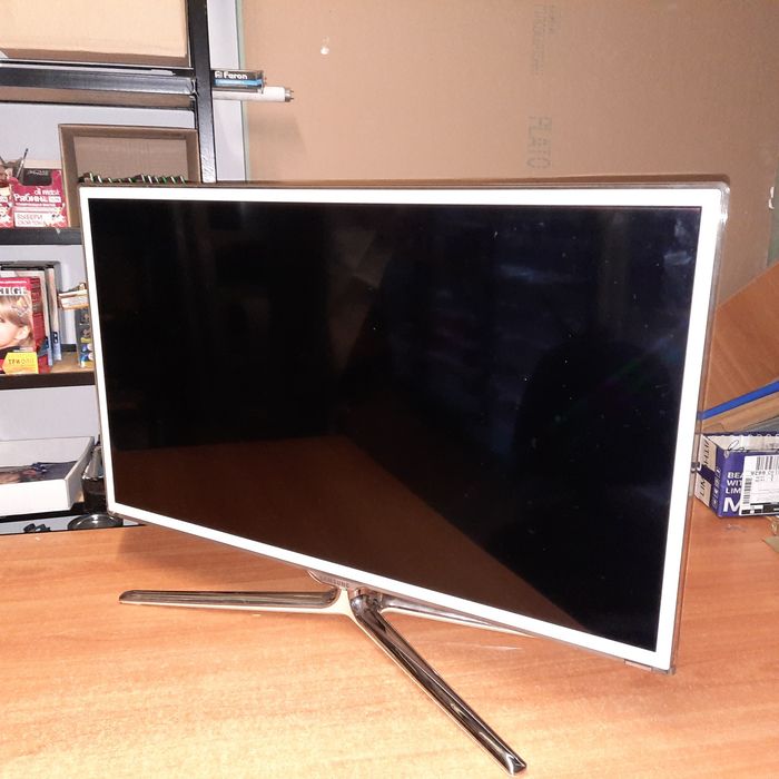 телевізор Samsung UE32ES6717U