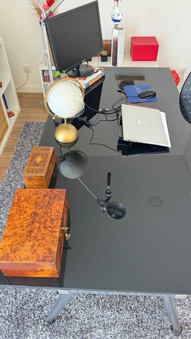 Secretária moderna em vidro – excelente estado