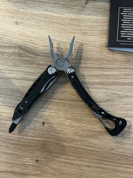 Multitool Leatherman Skeletool CX - Black / Silver 830923