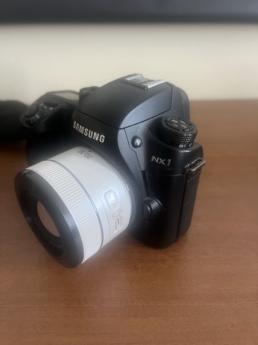 NX 45mm 1.8 (2D;3D)
