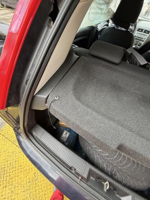 Półka Fiat Grande Punto półka bagażnika