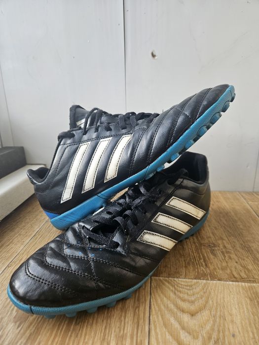 Бутси (сороконіжки) Adidas