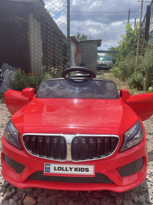 Дитячий автомобіль