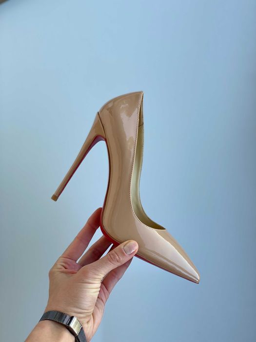 Бежевые туфли лодочки Лабутены Louboutin So Kate 10 12 см туфлі бежеві