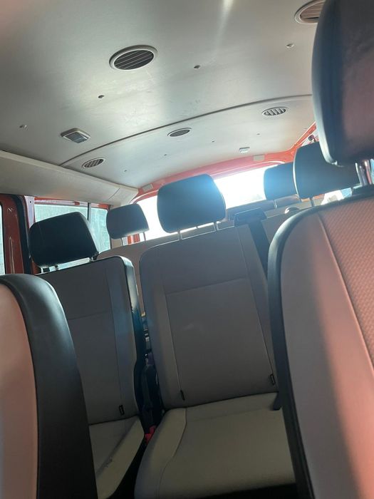Volkswagen Transporter 2.0 TDI – 8-osobowy (jak Multivan) z Niemiec