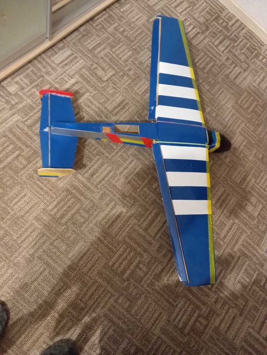 Продам модель самолёта