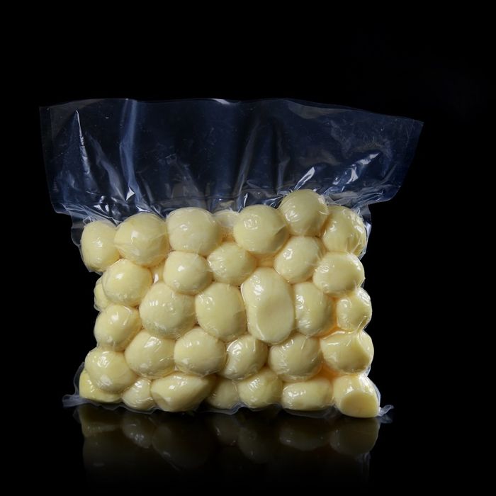 Очищені та нарізані овочі: картопля та морква