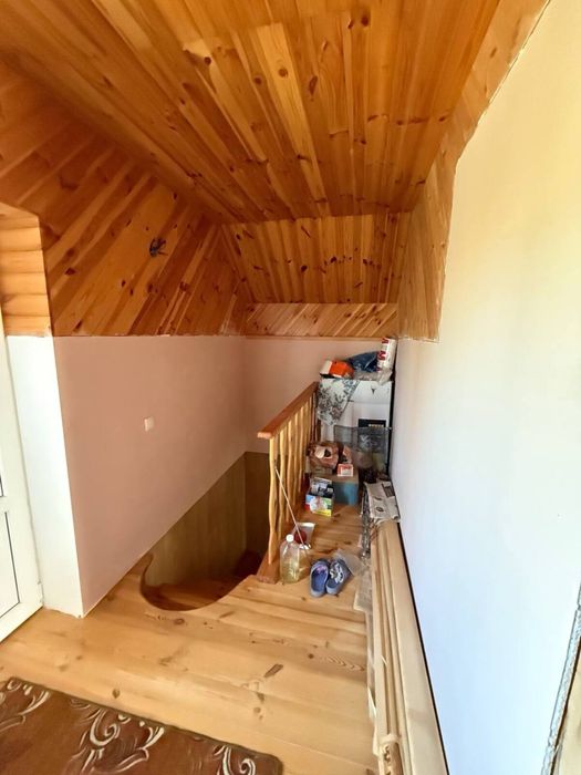 Дача біля озера , новобудова , частковий ремонт