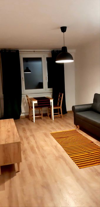 Kawalerka Azory 28 m² — umeblowana, dobra komunikacja