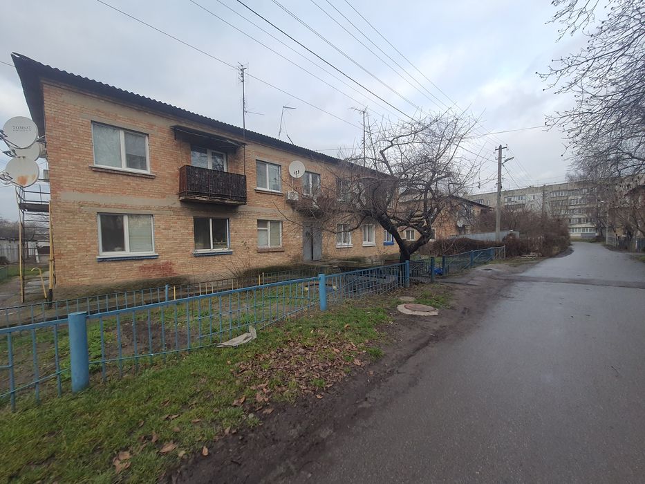 Продам 2ві кімнати в гуртожитку вул. Дачна