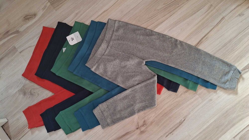 Spodnie dla chłopca 5 sztuk  prążek TU 4-5 lat / 104-110cm