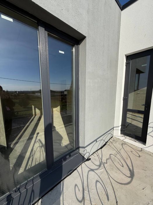 Продаж будинку -двояна