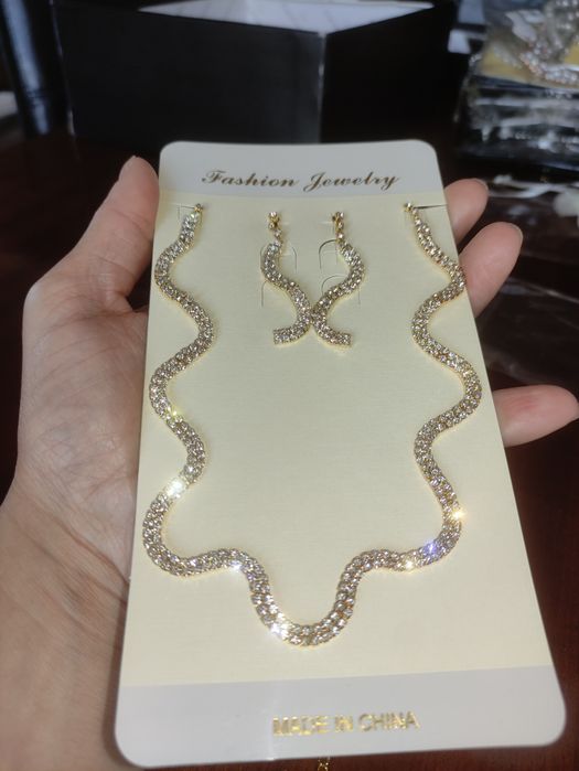 Conjunto Dourado Noiva Brilhantes Colar Brincos