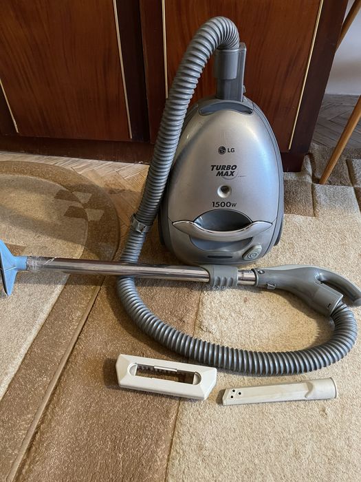 Продам пылесос LG